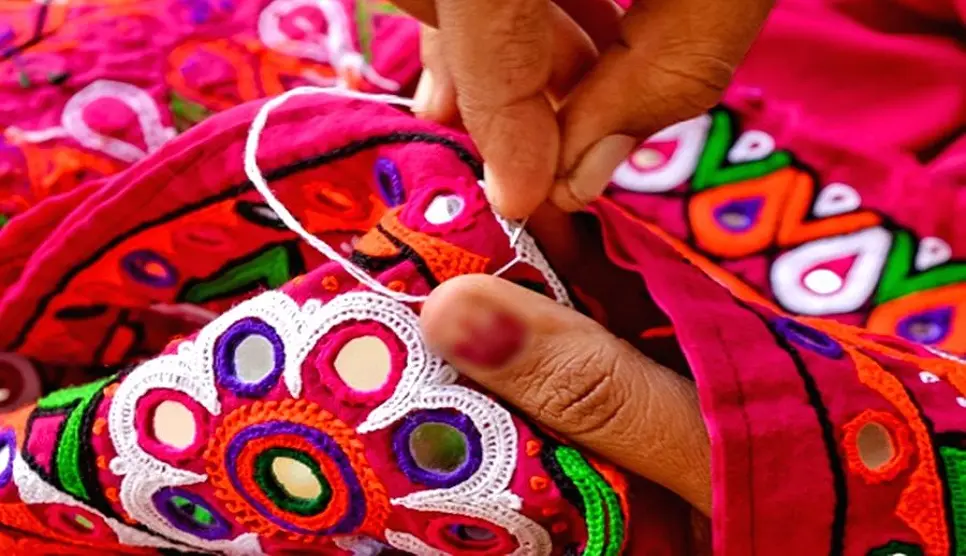 How Handicraft Enhances Garment Designs